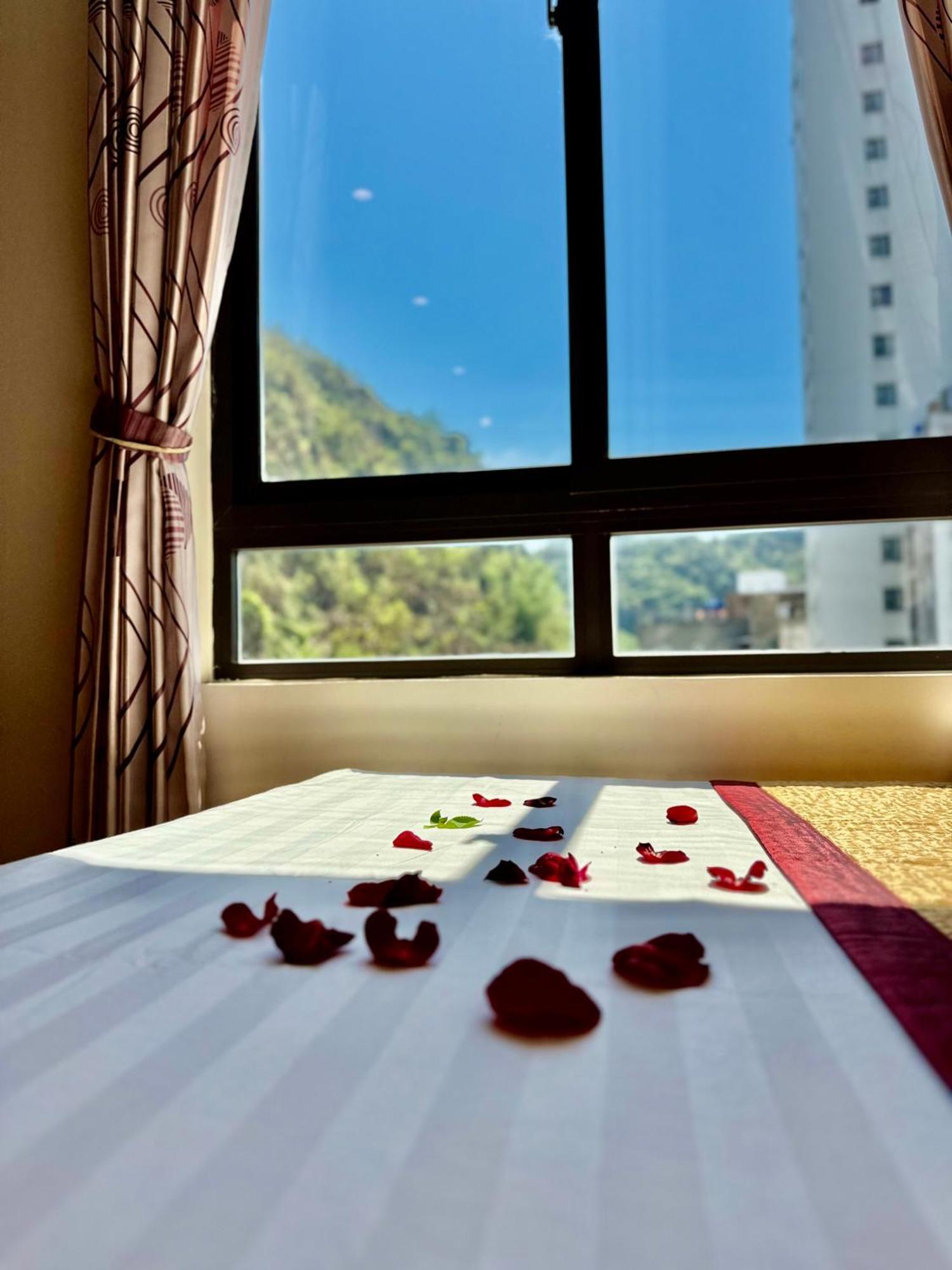 Thang Long Hotel Chan Chau Bagian luar foto